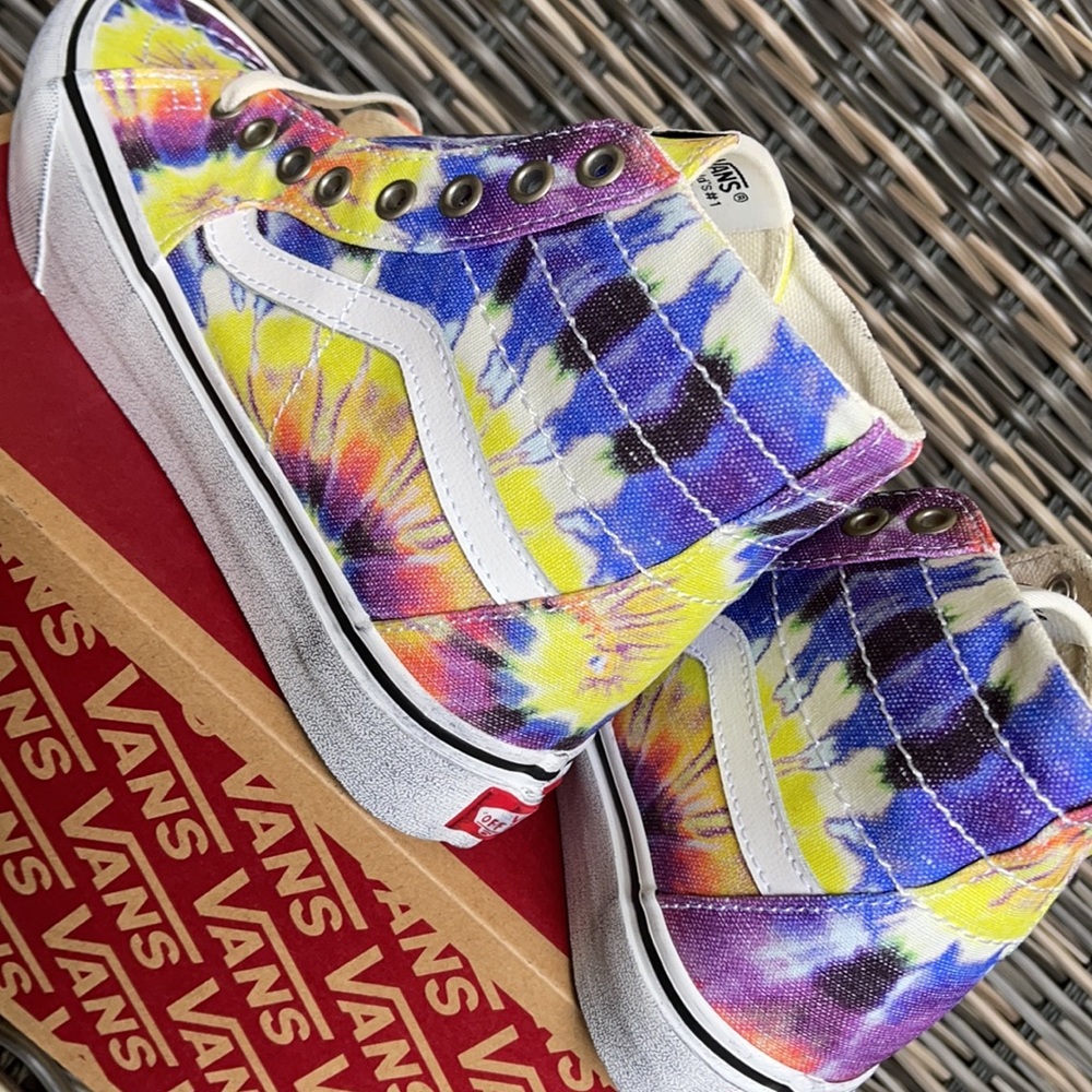 Vans Men’s SK8-Hi Tapered Washed Tie Dye/True White Sneakers - Picture 15 of 16